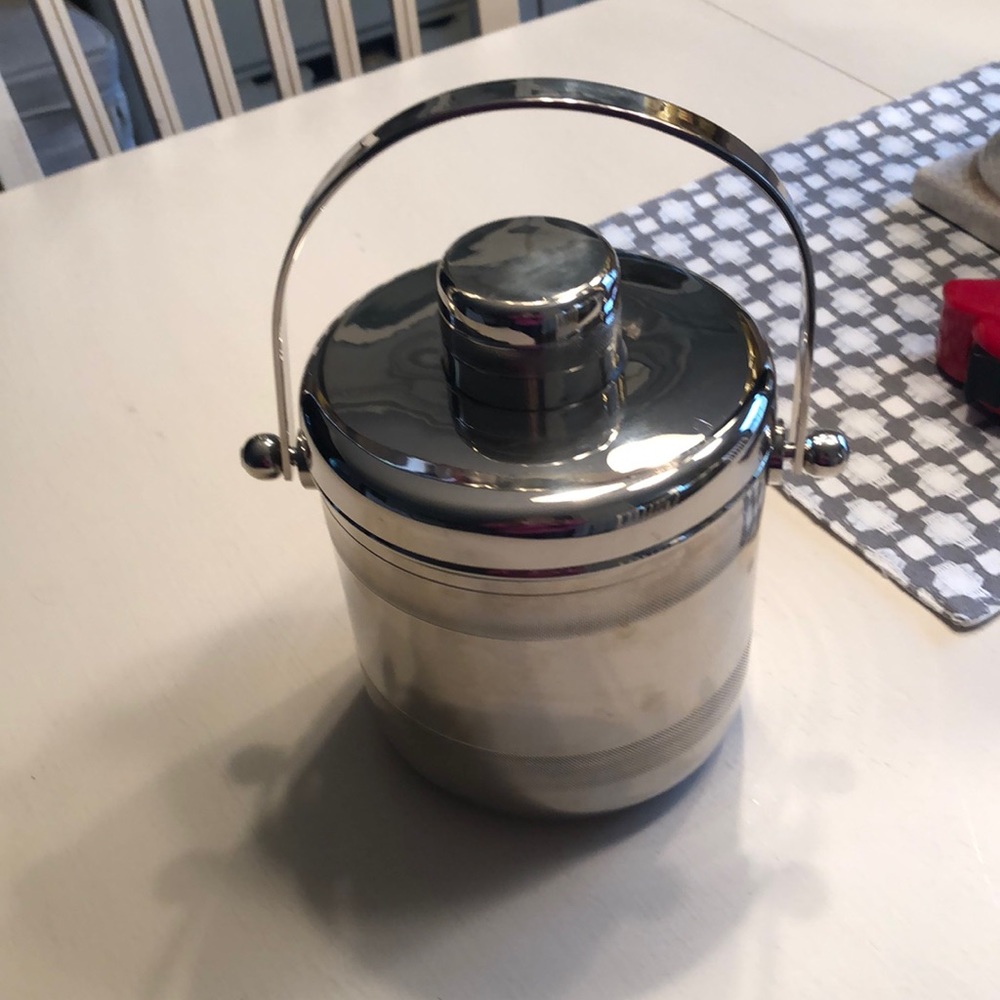 Silver ice bucket.